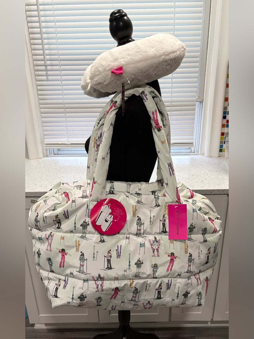 NWT BETSEY JOHNSON LG NYLON Puffy Skier Weekender Tote Bag w/ White Neck Pillow